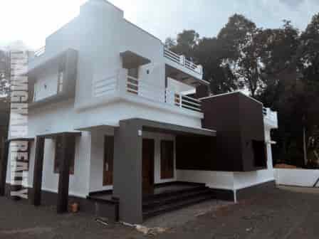 House for Sale in Areeparambu, near Manaarcad, Kottayam