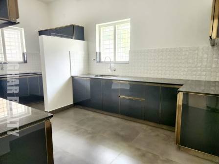 VIlla for in Vakathanam